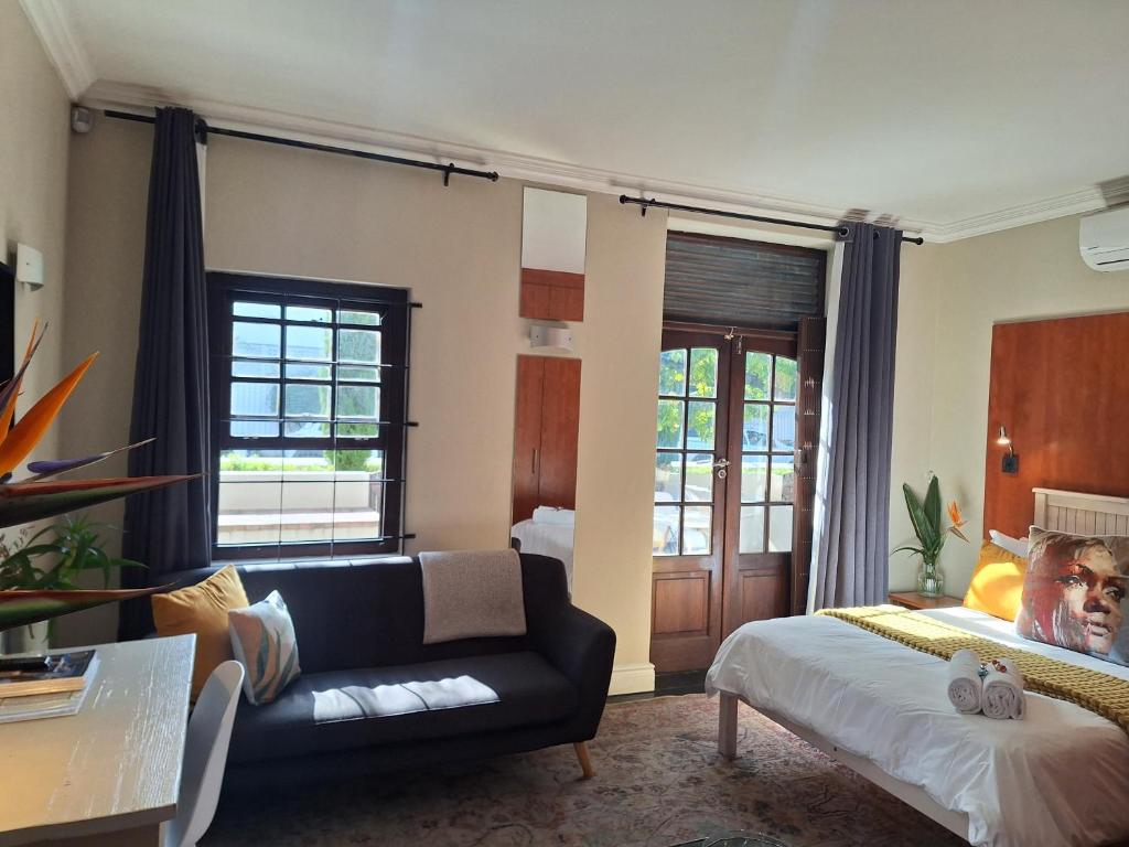 Apartment in central Stellenbosch - Tap to explore photos