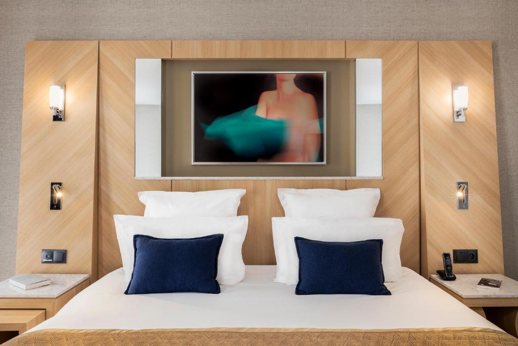 Двухместный (Улучшенный номер с кроватью размера «king-size»), Best Western Premier Louvre Saint-Honoré