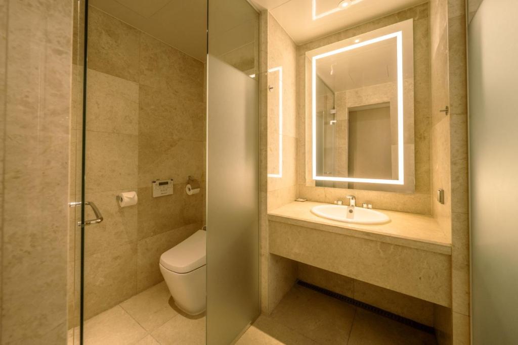 Arban Hotel - Tap to explore photos