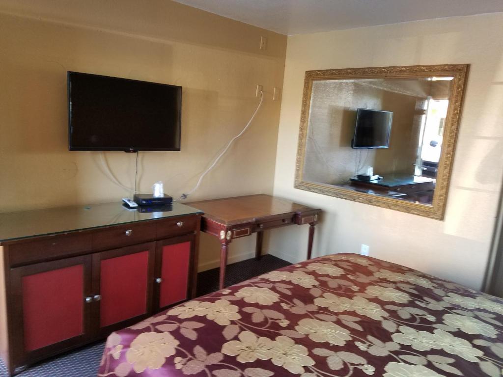Двухместный (Номер с кроватью размера «king-size»), Central Inn Motel, 4074 South Central Avenue