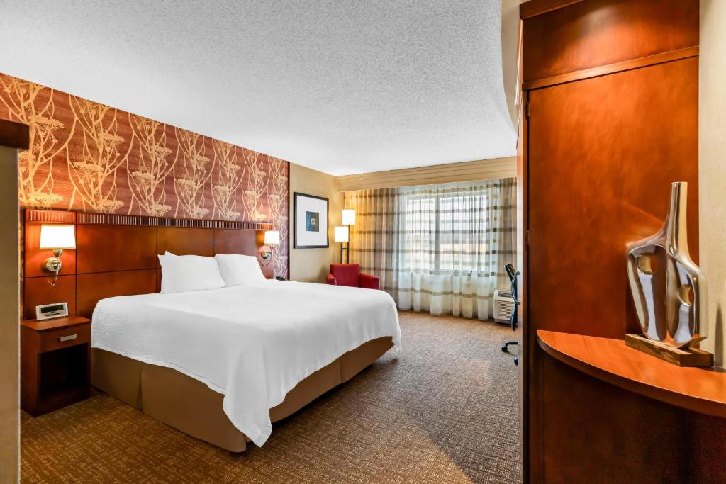 Sonesta Essential Junction City - Tap to explore photos
