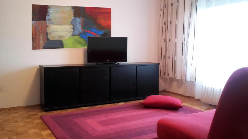 Danube Apartment photo 2