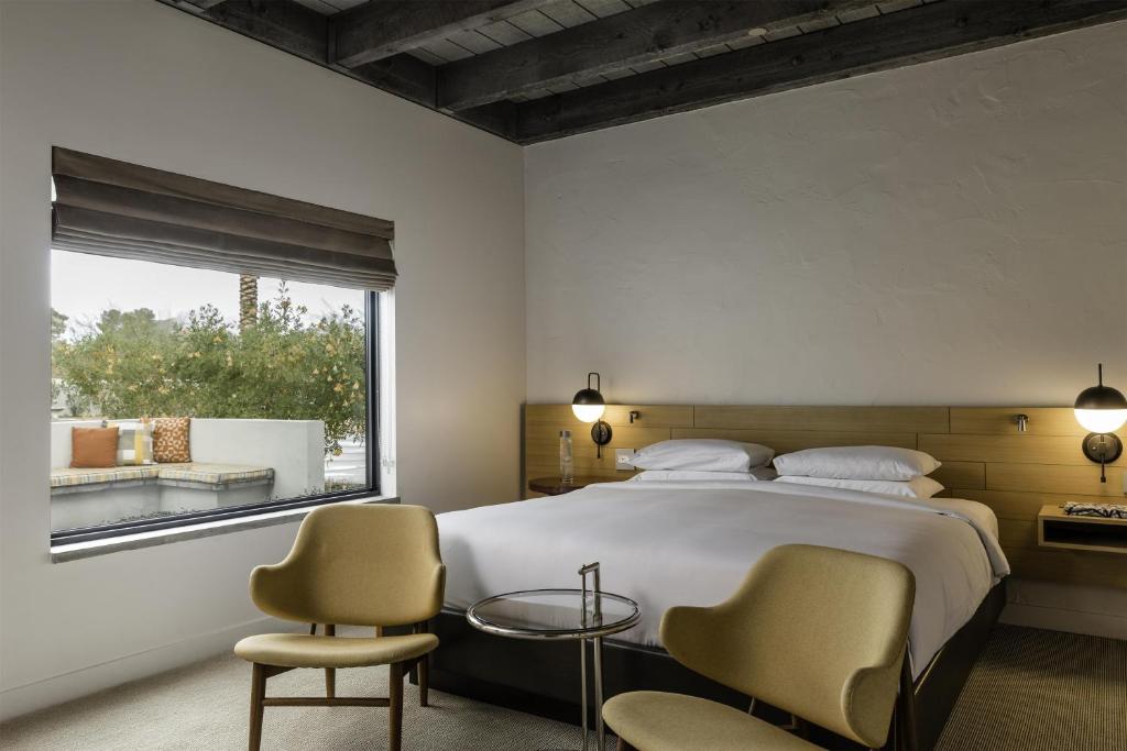 Andaz Scottsdale Resort & Bungalows Room Type - Premium Bungalow with King Bed