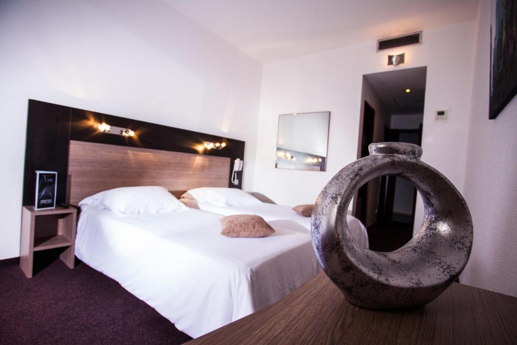 Aeroport Hotel - Parc Expo photo 1