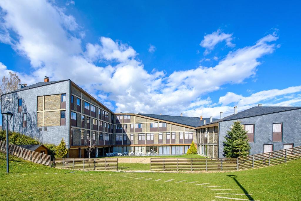 Campus Cerdanya photo 2