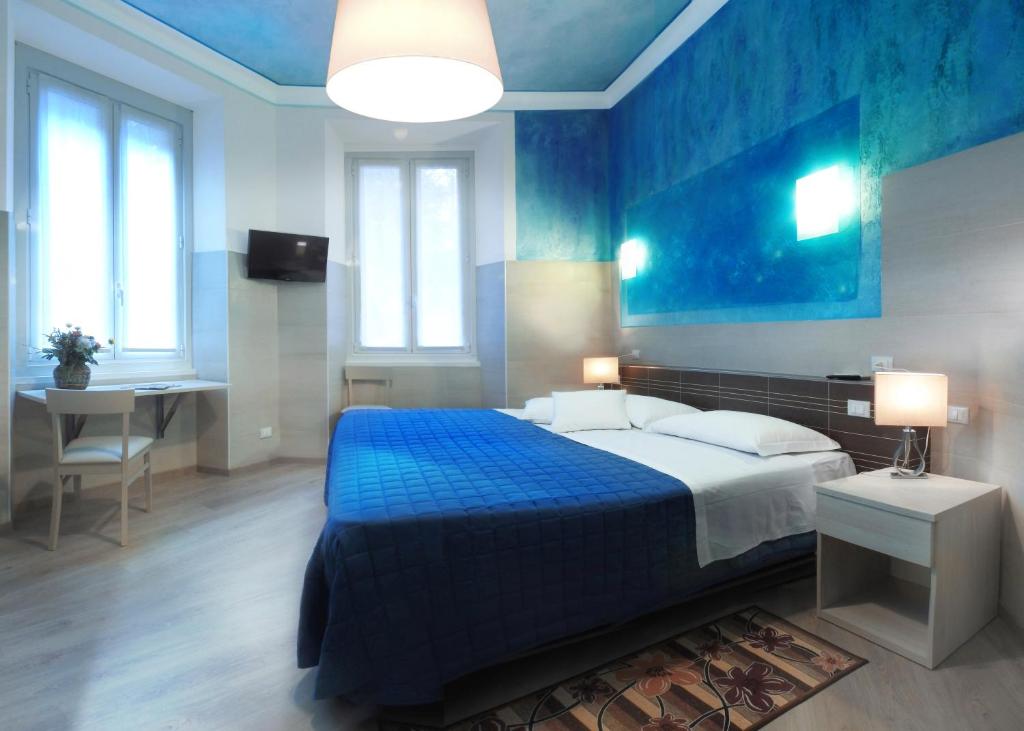 Albergo Annabella - Tap to explore photos