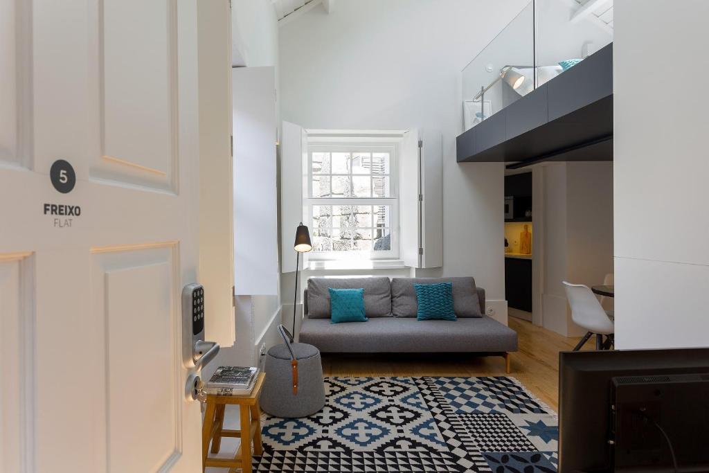 Апартаменты (Апартаменты с мезонином и террасой), Seventyset Flats - Porto Historical Center