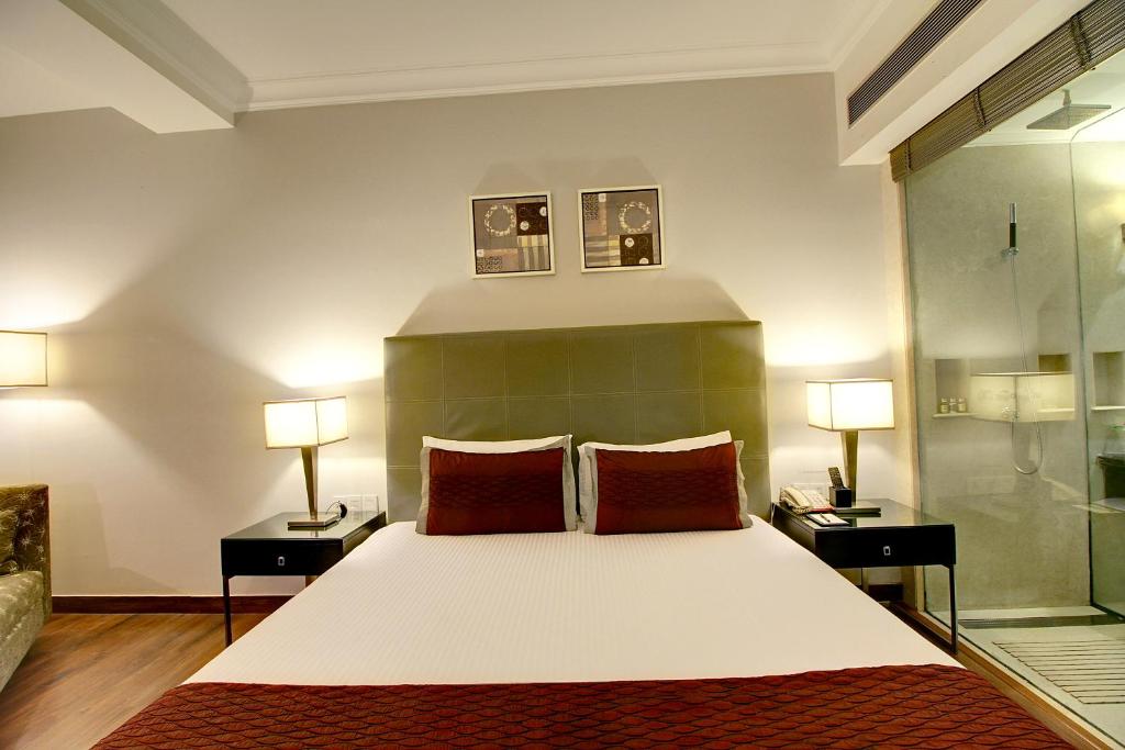 Двухместный (Contemporary Room with 20% off on food & soft beverages), The Pllazio Hotel