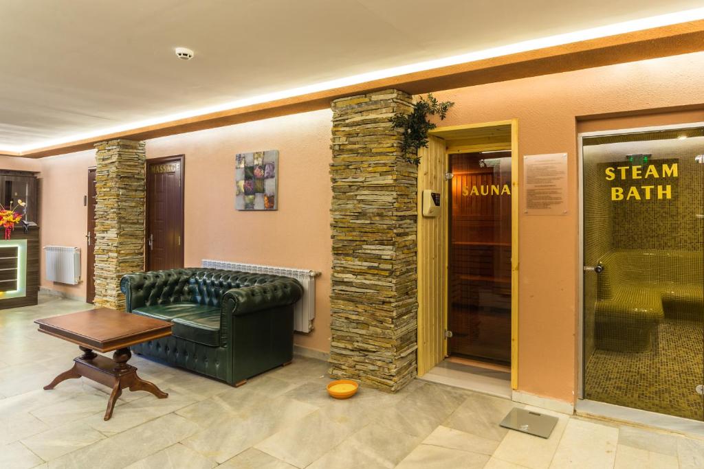 Elina Hotel photo 4