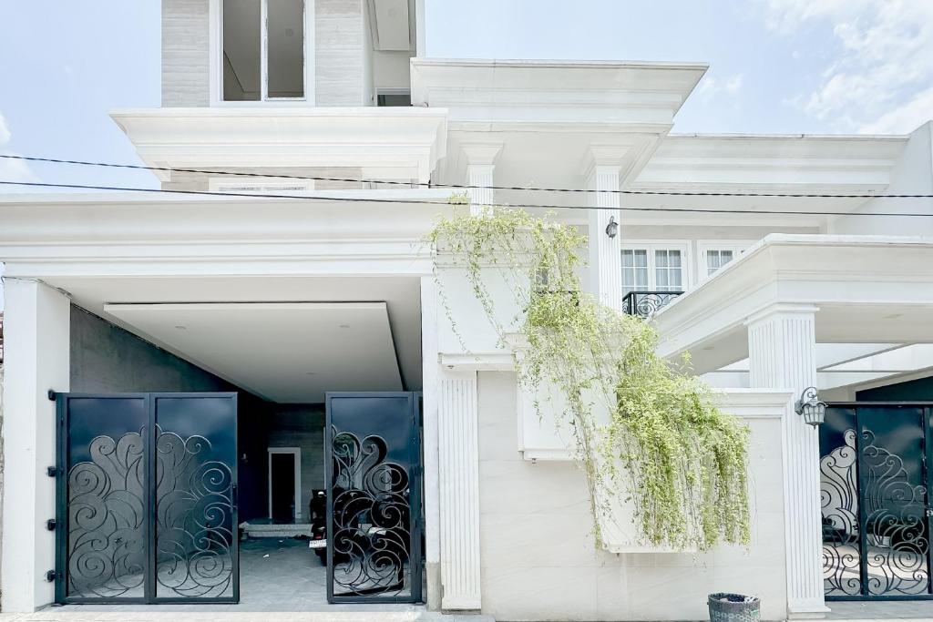 Urbanview Syariah Hidayah Living Near Stasiun Solo Balapan Surakarta photo 1