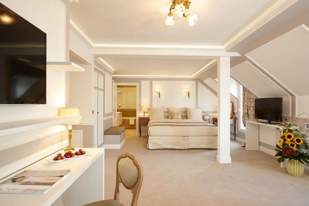 Двухместный (Полулюкс «Эйфелева башня»), Hôtel Regina