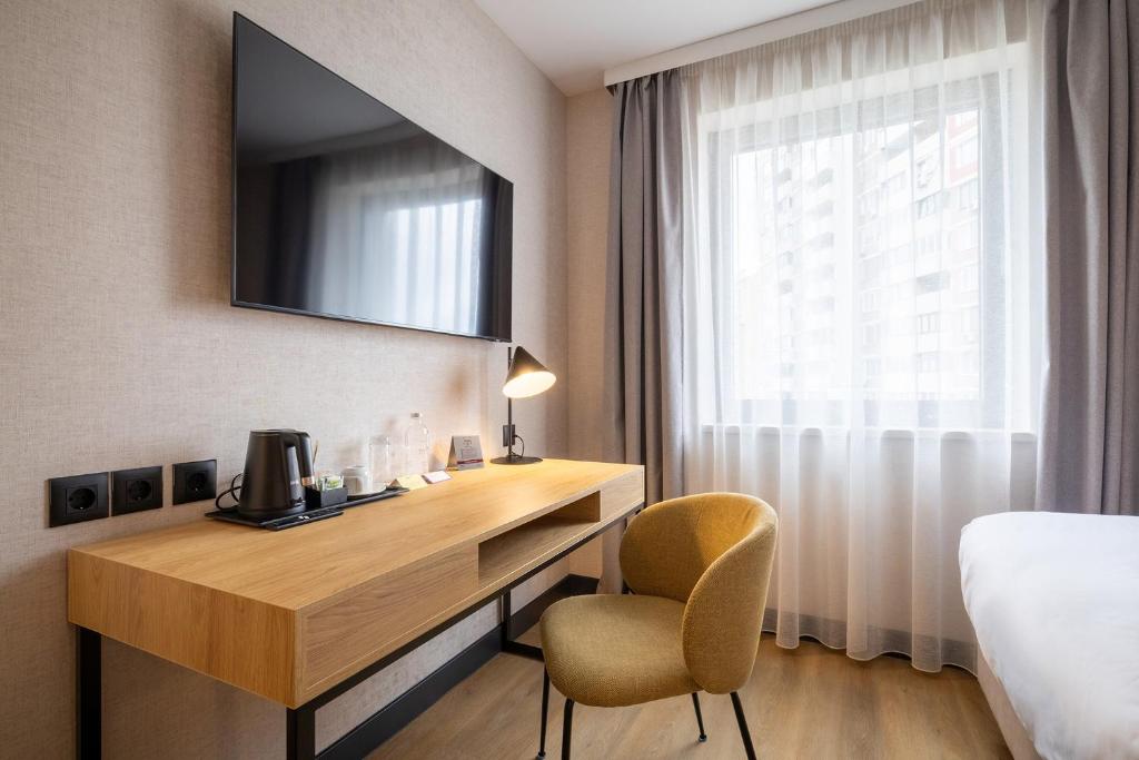 Metropolitan Hotel Sofia, a member of Radisson Individuals - Tap to explore photos