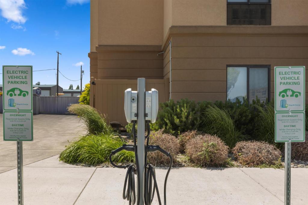 Hampton Inn by Hilton Pendleton - Tap to explore photos