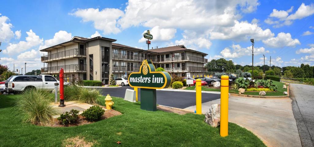 Masters Inn Tucker image
