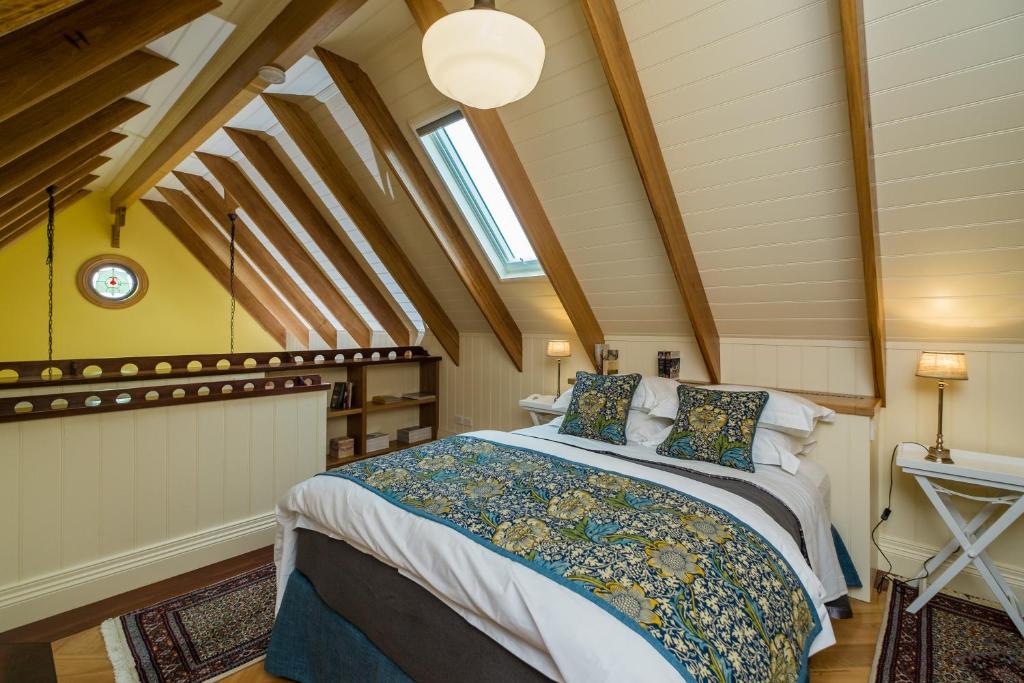 Old Bank Boutique Hotel photo 1