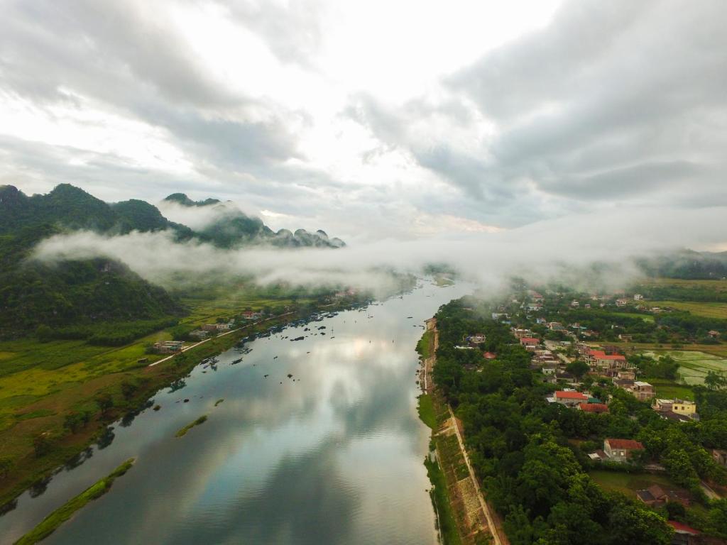 Phong Nha River House