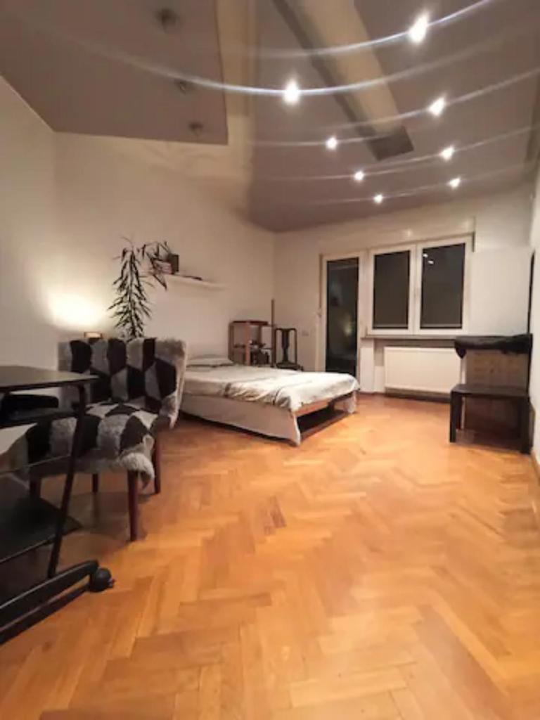 Central Retro Vintage Hostel, Bucharest