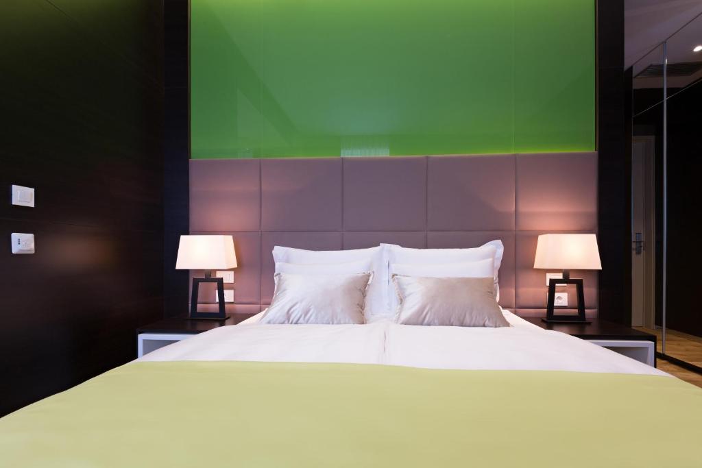 Двухместный (Улучшенный двухместный номер с 1 кроватью), Maccani Luxury Suites