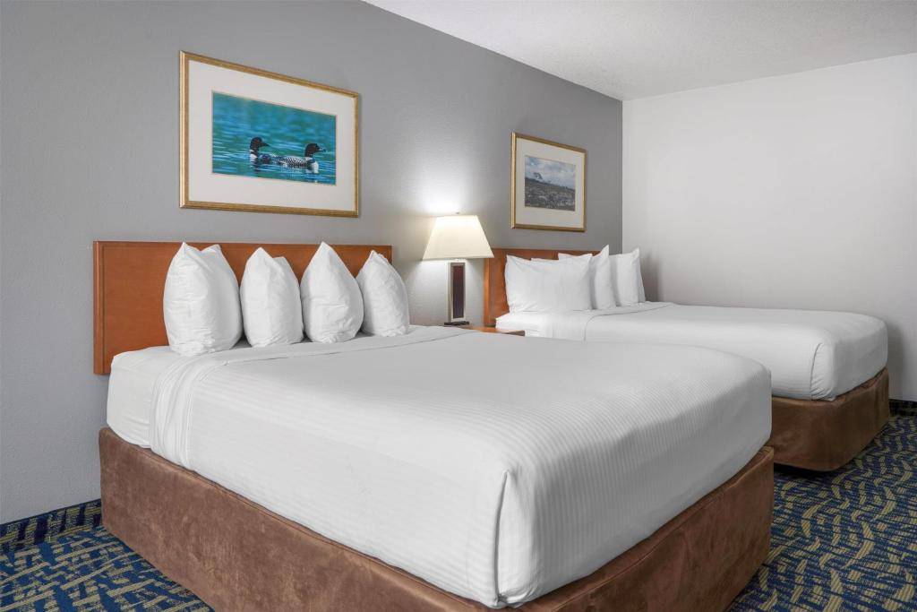 SureStay Plus Hotel by Best Western Lethbridge - Tap to explore photos