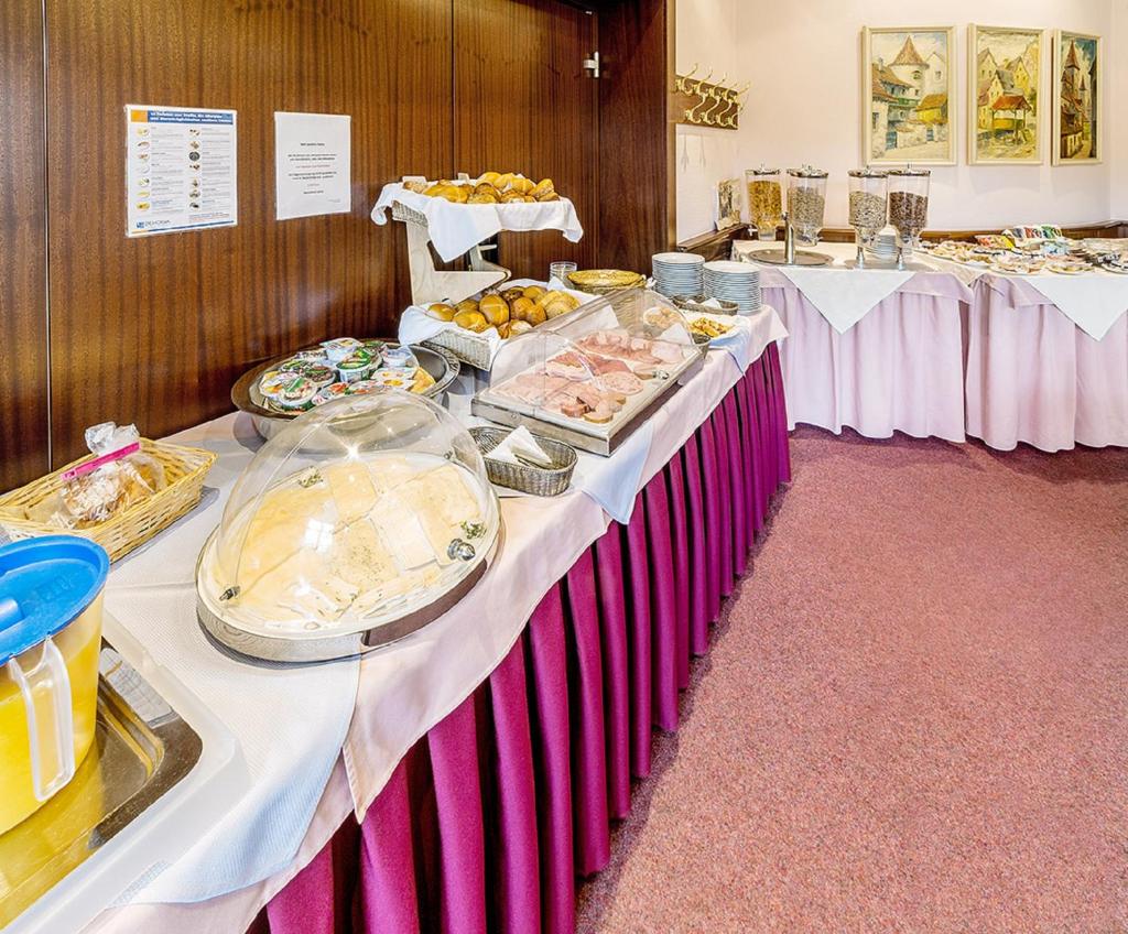 Altstadt-Hotel photo 2