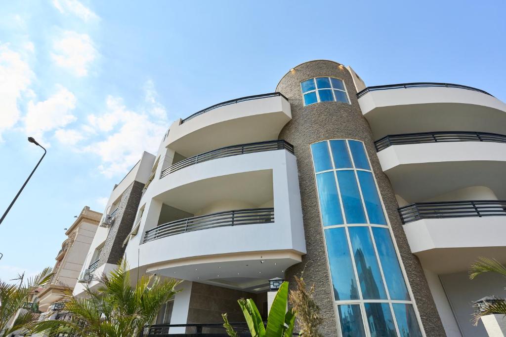 Jira Inn Hotel - چيران - Tap to explore photos