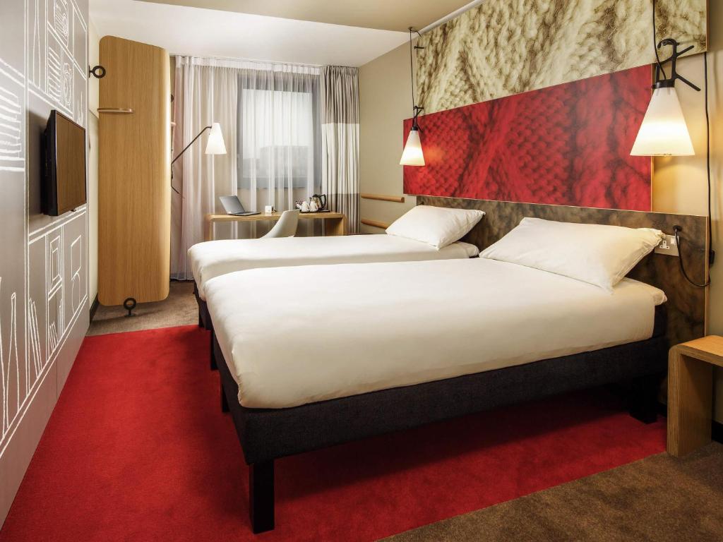 ibis London Docklands Canary Wharf Room Type - Brand New : Twin SweetRoom by ibis