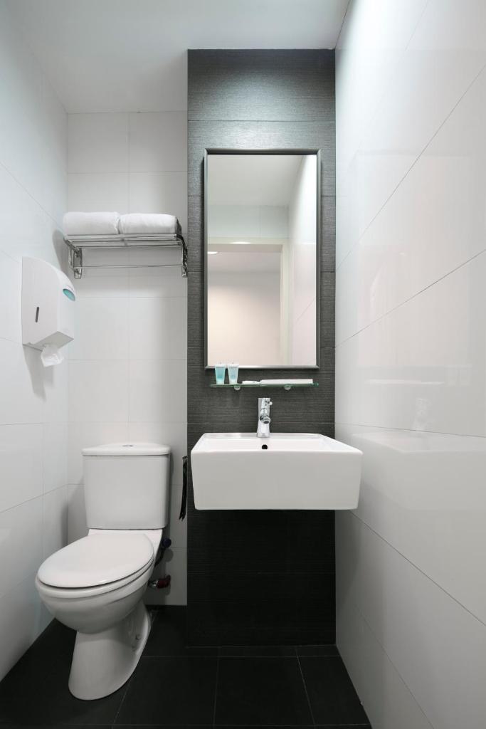 Двухместный (Улучшенный двухместный номер с 1 кроватью), Value Hotel Balestier