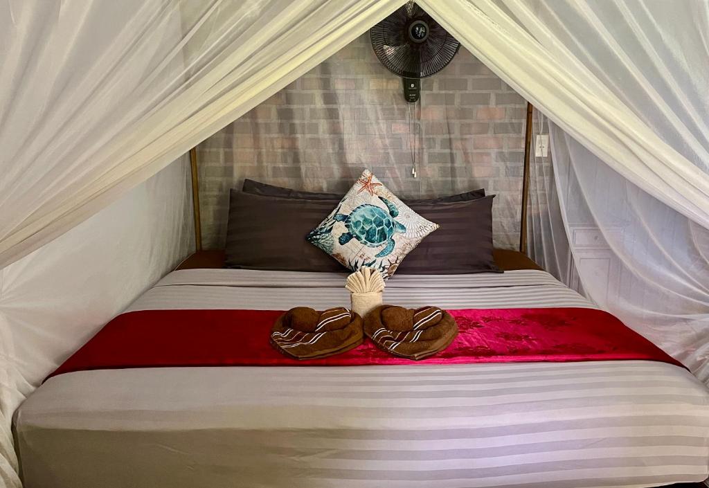 Starlight Beach Resort Room Type - Superior Brick Bungalow with Garden View - Fan