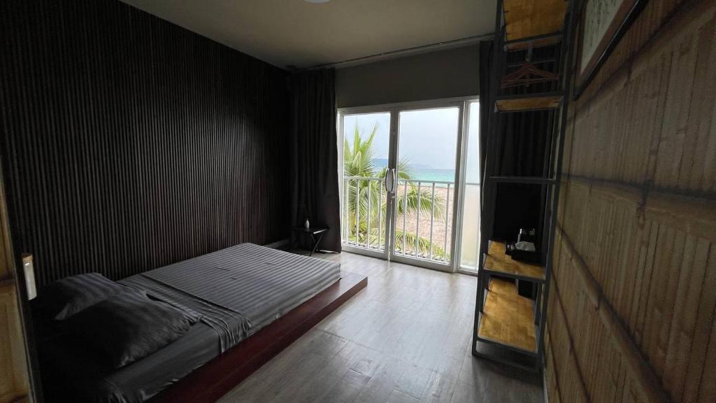 WHITE SAND ARK RESORT Room Type - Queen Room with Sea View