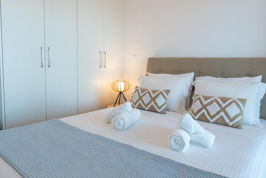 Villa Elaia Luxury Villa with Private Pool & Sea View - Tap to explore photos