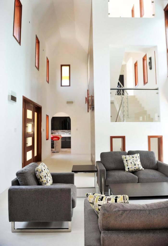 ONE LUXE JAMAICA VILLA with private pool, modern interior and secluded photo 2