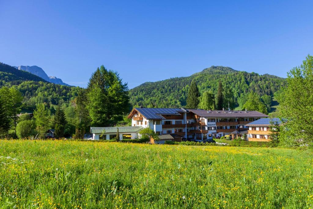 Ferienwohnungen Weiherbach - mit Hallenbad und Sauna photo 2