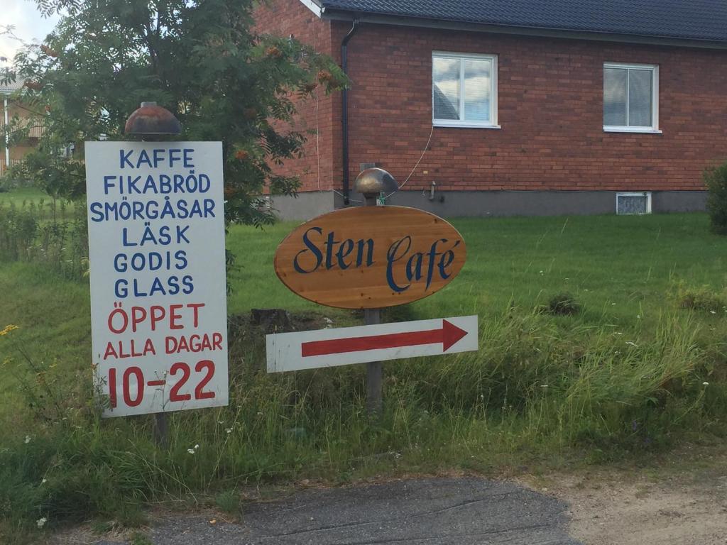 Stuga vid Hedenäsets stencafé photo 3