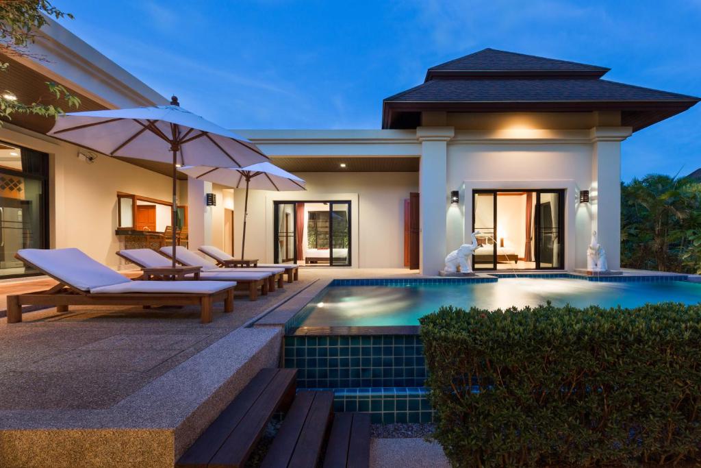 Вилла (Вилла с 2 спальнями и бассейном), Nai Harn Baan-Bua Villas
