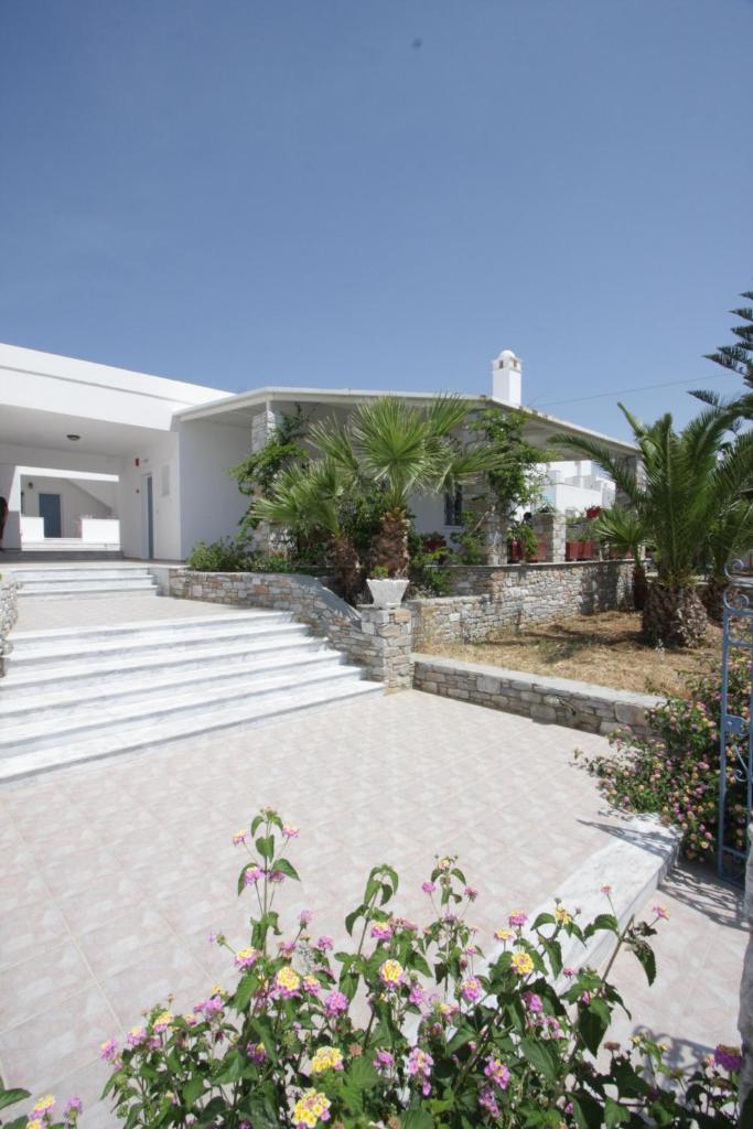 Manos Apartments photo 1