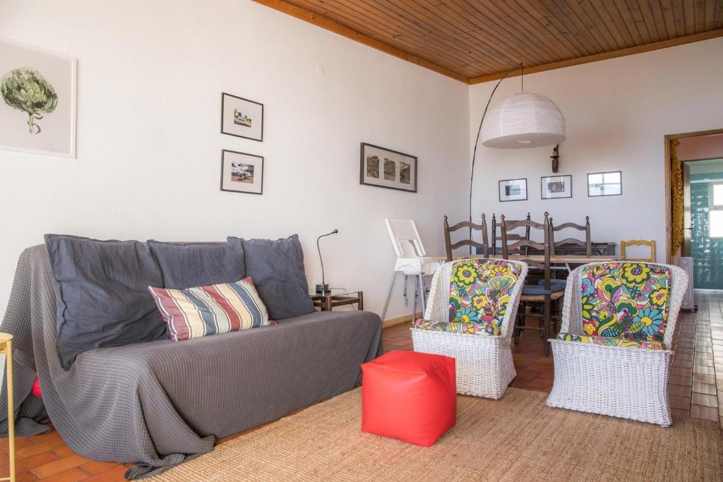 A29 - Calheta House in Luz - Tap to explore photos