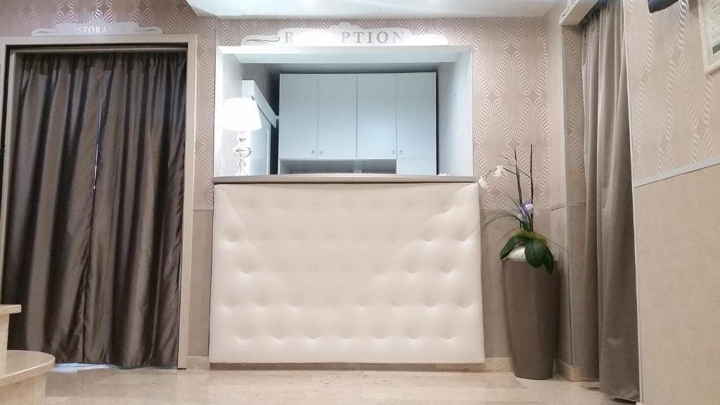 Hotel Leon - Ristorante Al Cavallino Rosso photo 3