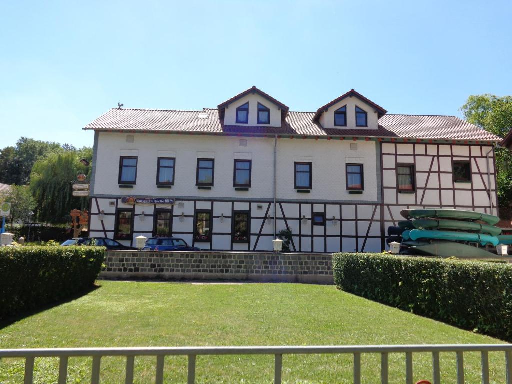 Landhotel zur guten Quelle photo 1