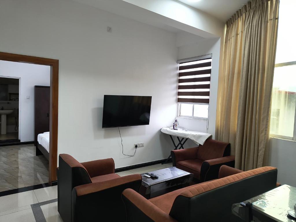 KBK Furnished Apartments - Tap to explore photos