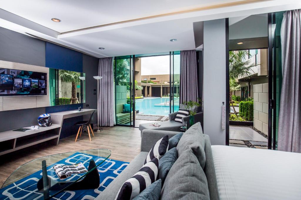 The Crystal Hotel Buriram - formerly X2 Vibe Buriram photo 3