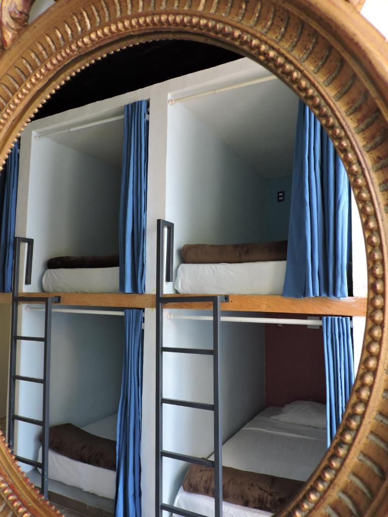 Номер (Кровать в общем 8-местном номере для мужчин), Capsule Hostel