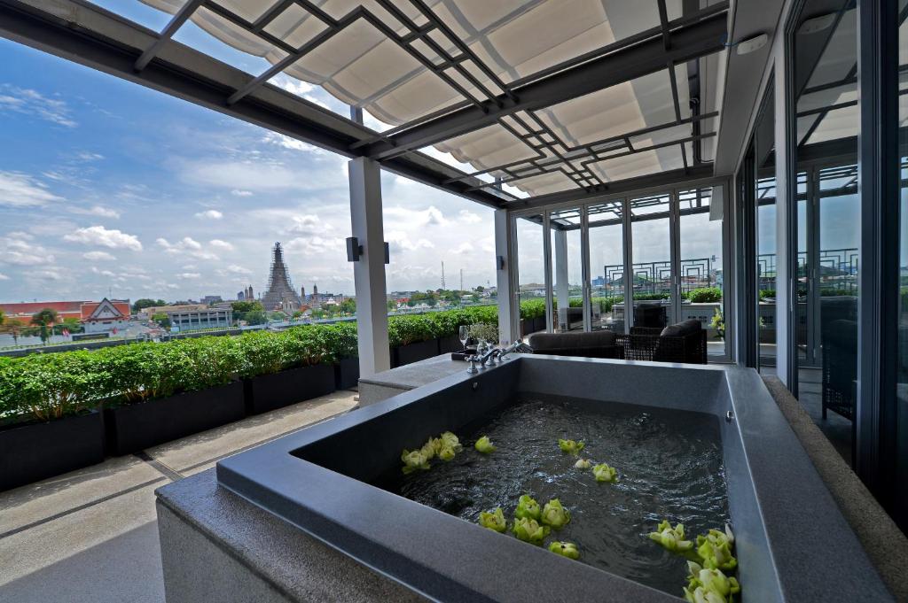 Сьюит (Люкс Riva Arun «Премиум» с гидромассажной ванной), Riva Arun Bangkok