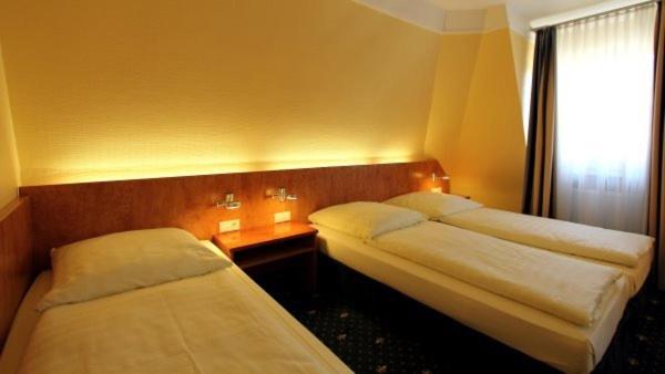 Трехместный (Трехместный номер), Aparthotel Astro - Nichtraucherhotel