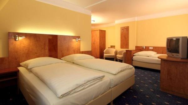 Четырехместный (Четырехместный номер), Aparthotel Astro - Nichtraucherhotel