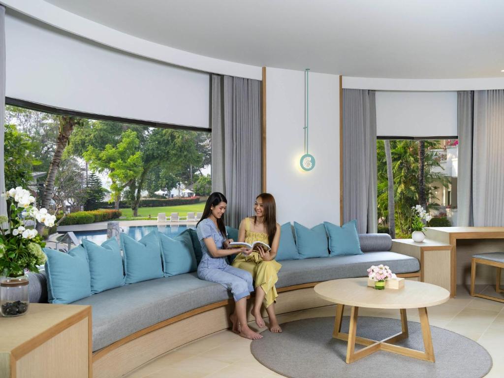 Novotel Rayong Rim Pae Resort Room Type - Premier King Suite with Living  Room and Sea View 