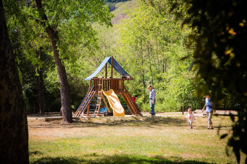 Morgan Hill Camping Resort Cottage 3 photo 4