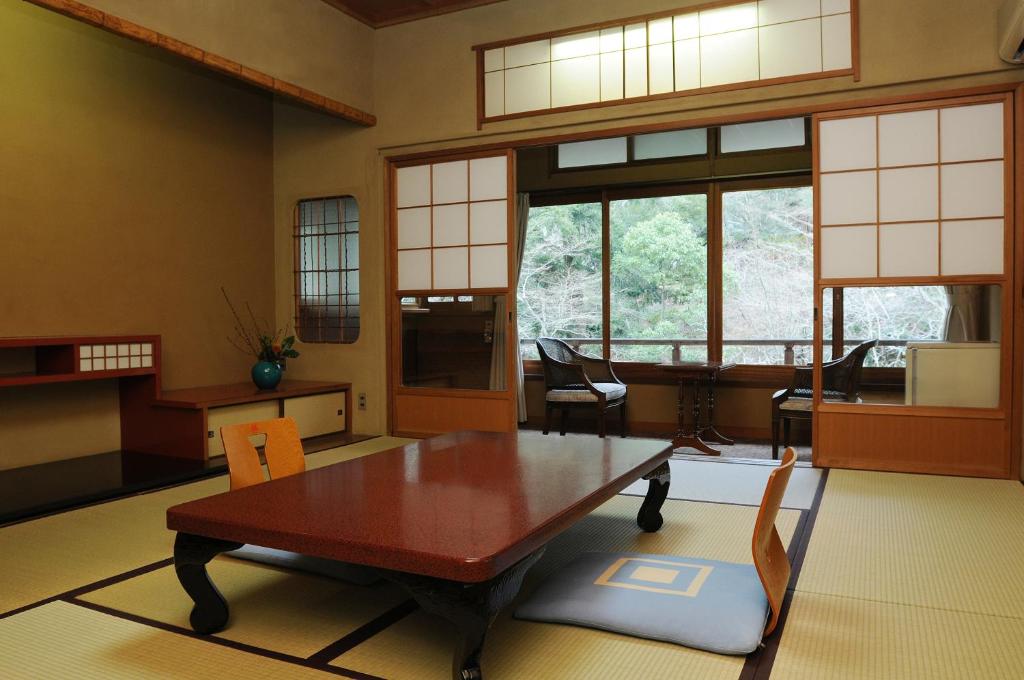 Iwaso photo 3