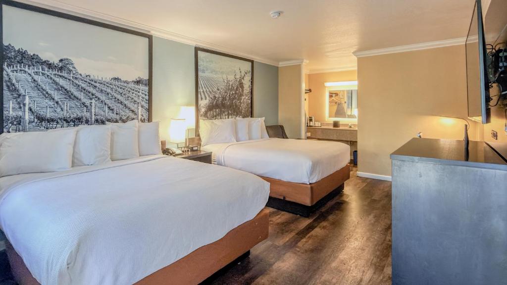 The Orchard Hotel Ukiah Mendocino County - Tap to explore photos