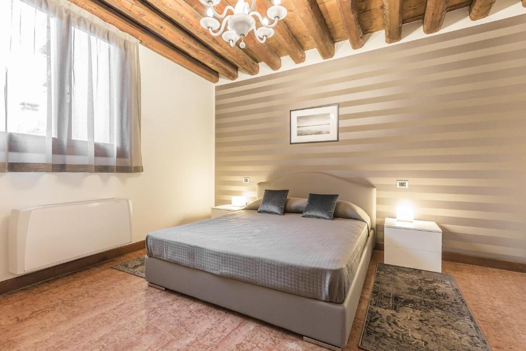 Ca' del Monastero 6 Collection Chic Apartment for 4 Guests with Lift photo 2
