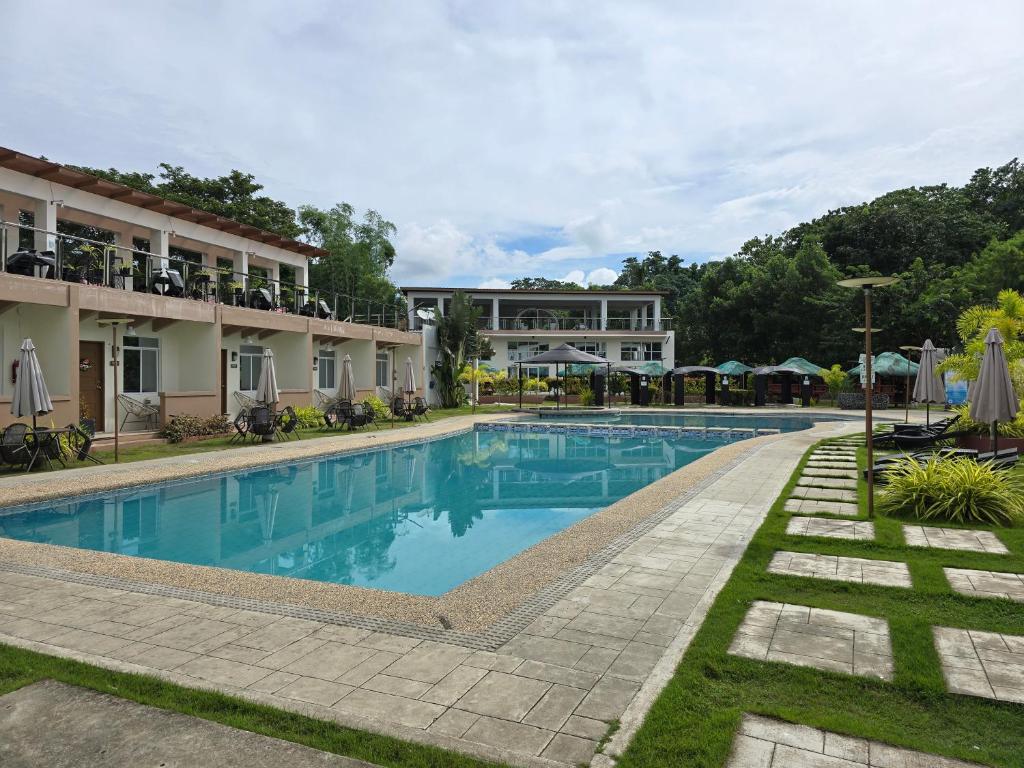 D'Jewel Jade Resort - Tap to explore photos